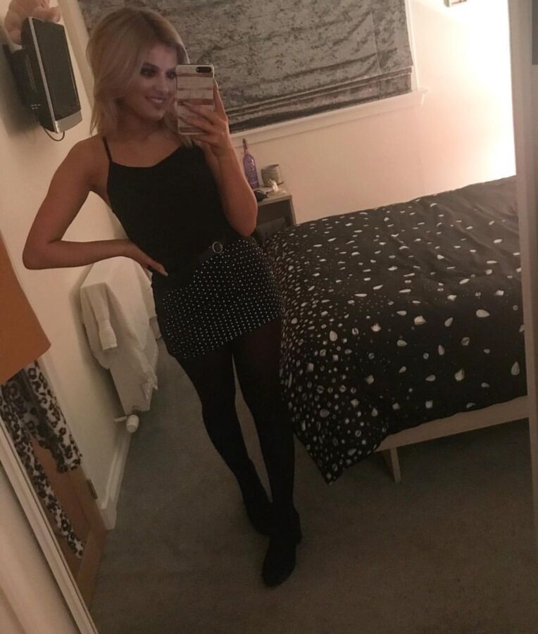 Free porn pics of Tight blonde chav tart 5 of 11 pics