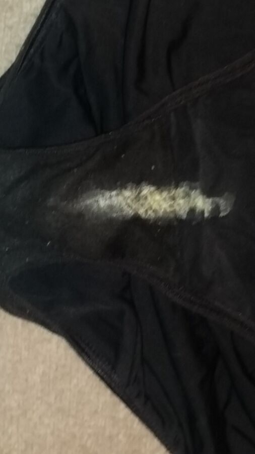 Free porn pics of This weeks dirty knickers from my wife 4 of 27 pics
