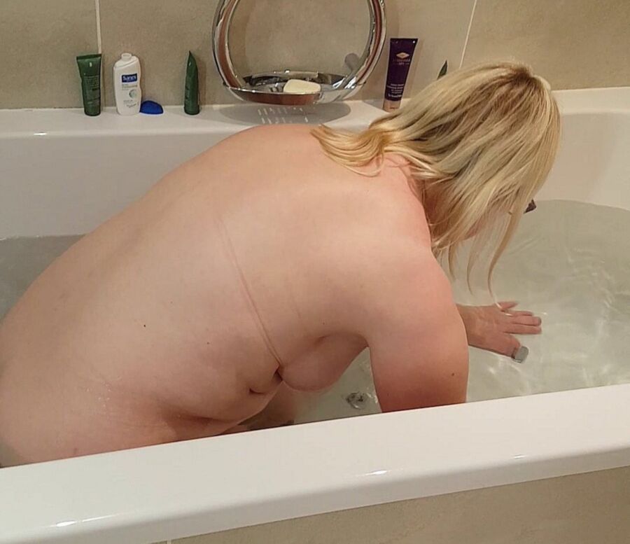Free porn pics of More Pictures of My Wife for December 16 of 23 pics