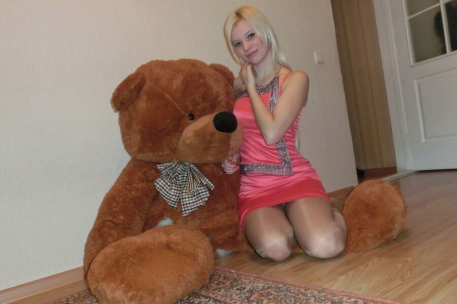 Free porn pics of Russian blonde 4 of 9 pics