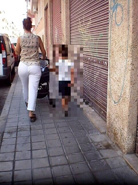 Free porn pics of Madre con tremendo culazo y escote 6 of 54 pics