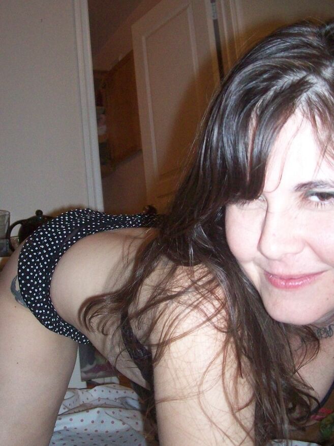 Free porn pics of cute drunk slut strips down with a great ass 4 of 17 pics