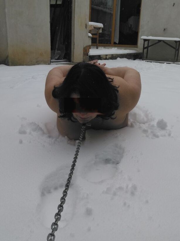 Free porn pics of Outdoors in the snow 7 of 18 pics