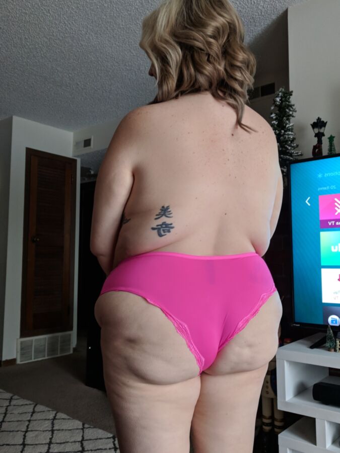 Free porn pics of BBW big butt 7 of 9 pics