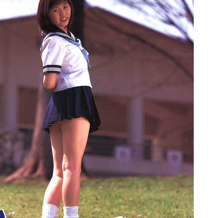 Free porn pics of Japanese schoolgirl skirts 3 of 114 pics