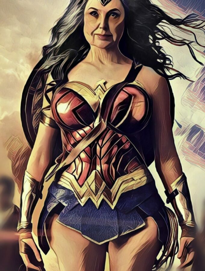 Free porn pics of Wonder Woman and Women of DC Universe as GILFs, MILFs 1 of 3 pics