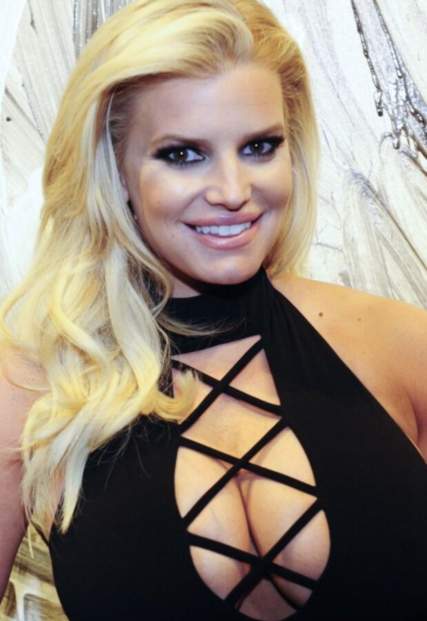 Free porn pics of Jessica Simpson - Hot blonde Flaunts big MILF Cleavage and Boobs 6 of 49 pics