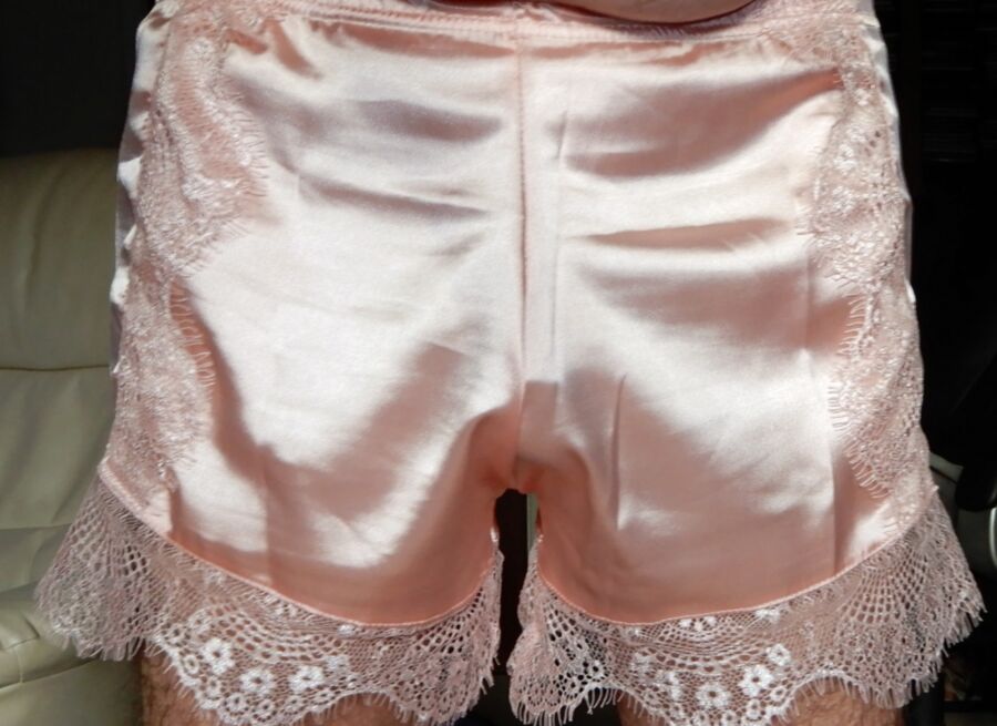 Free porn pics of New French knickers 3 of 5 pics