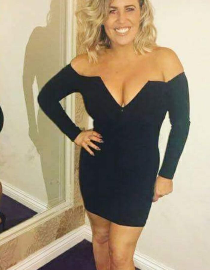 Free porn pics of Tracy cheap trashy Chav MILF scum what a role model haha 11 of 23 pics