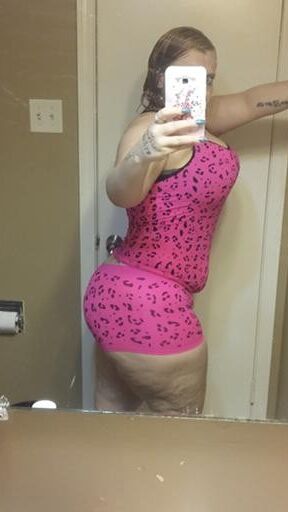 Free porn pics of Tennessee fat ass bbw ALL CURVES BULGES AND THICKNESS--again! 24 of 113 pics