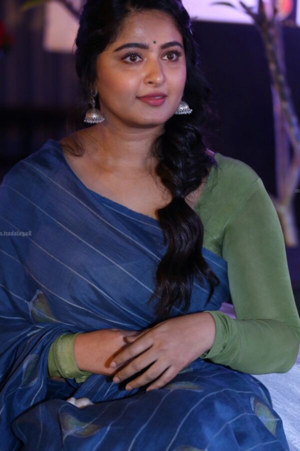 Free porn pics of Anushka Shetty- Beautiful Indian Actress/Celeb in Gorgeous Saree 12 of 34 pics