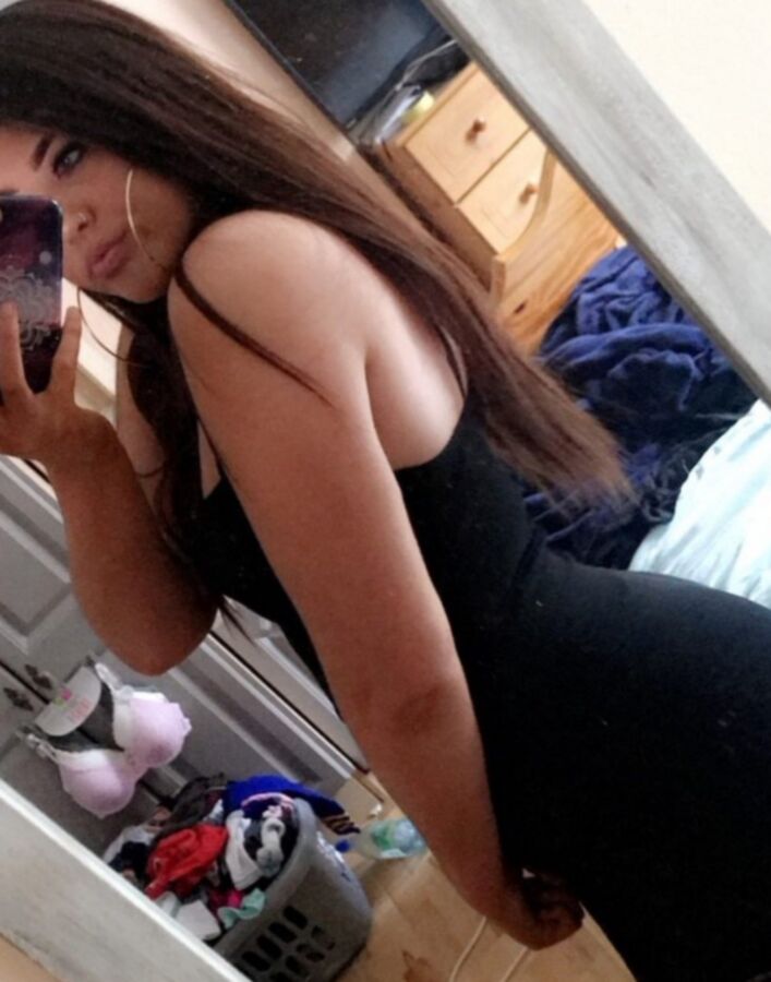 Free porn pics of Friend daughter Chloe is asking to be abused filthy teen slag 9 of 25 pics