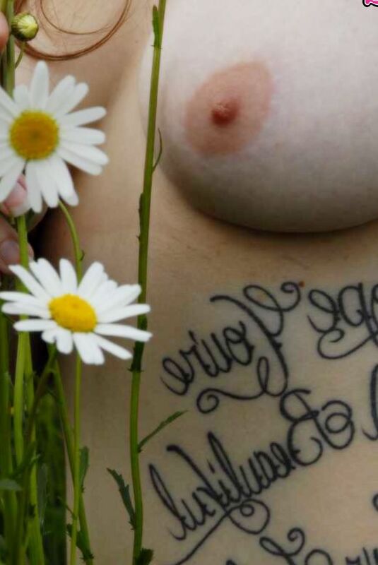 Free porn pics of Suicide Girls - Zoe - Daisies 24 of 53 pics