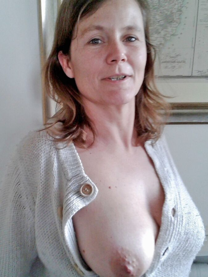 Free porn pics of Mature, hairy French MILF with delightful tits (many vintage) 6 of 41 pics