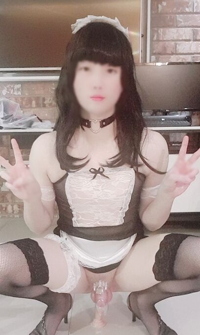 Curly sissy asian maid