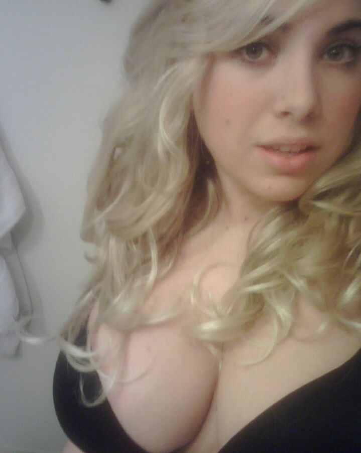 Free porn pics of Pretty girl - huge tits 14 of 52 pics