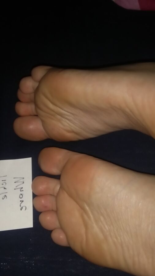 Free porn pics of Susan - tied toes with message 20 of 22 pics