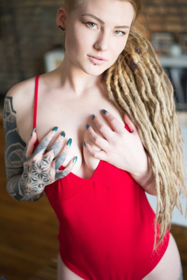 Suicide Girls – Sierhaus – When A Fire Starts To Burn – Free Softcore Pic
