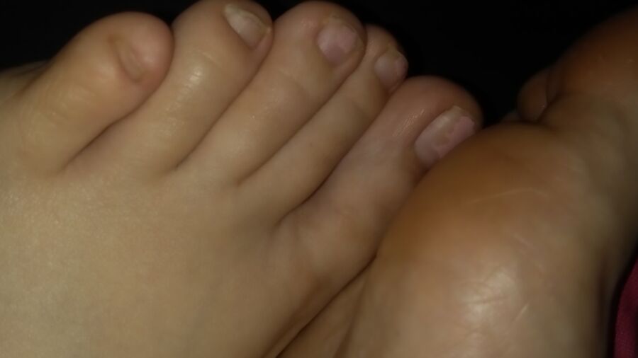 Free porn pics of Susan - tied toes with message 6 of 22 pics