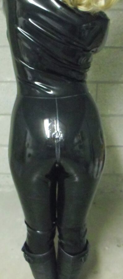 Free porn pics of Catwoman bound in Latex 10 of 46 pics