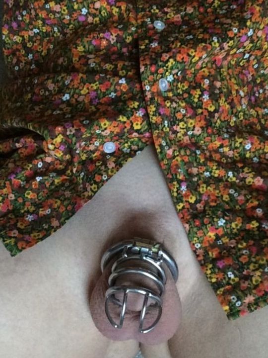 Free porn pics of Me being a beta sissy cuckold sub slave 4 of 5 pics