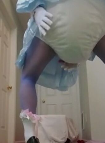 Free porn pics of Peter Went diapered sissy gets the ultimate mega diaper 9 of 9 pics