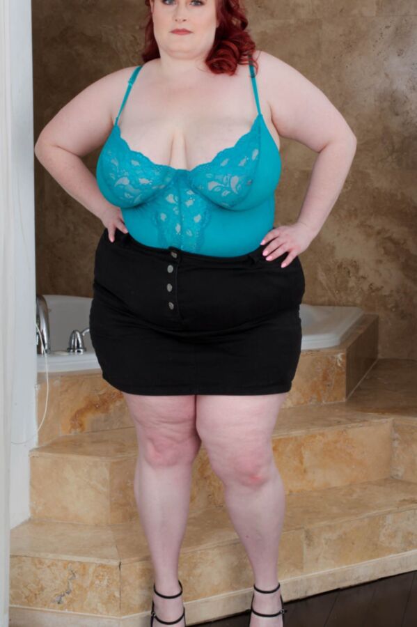 Free porn pics of Asstyn Martyn - turquoise lingerie bbw bath-time tease 7 of 299 pics