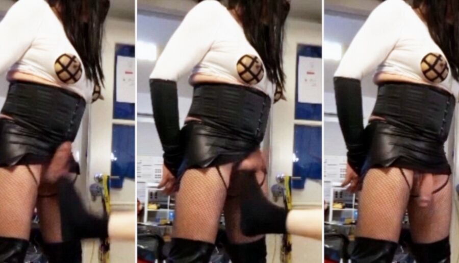 Free porn pics of ballbusting crossdresser 16 of 25 pics