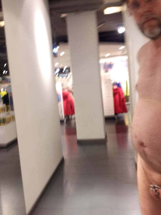Free porn pics of Naked in a department store  2 of 6 pics