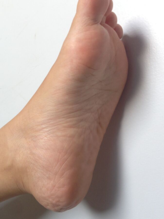 Free porn pics of feet wife 2 of 6 pics