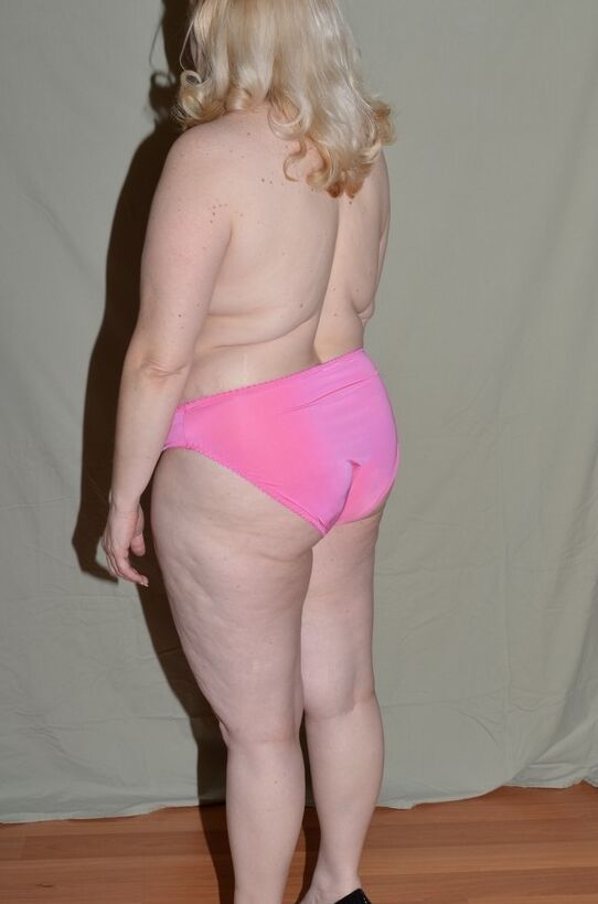 Free porn pics of Fat Blonde slut 5 of 7 pics