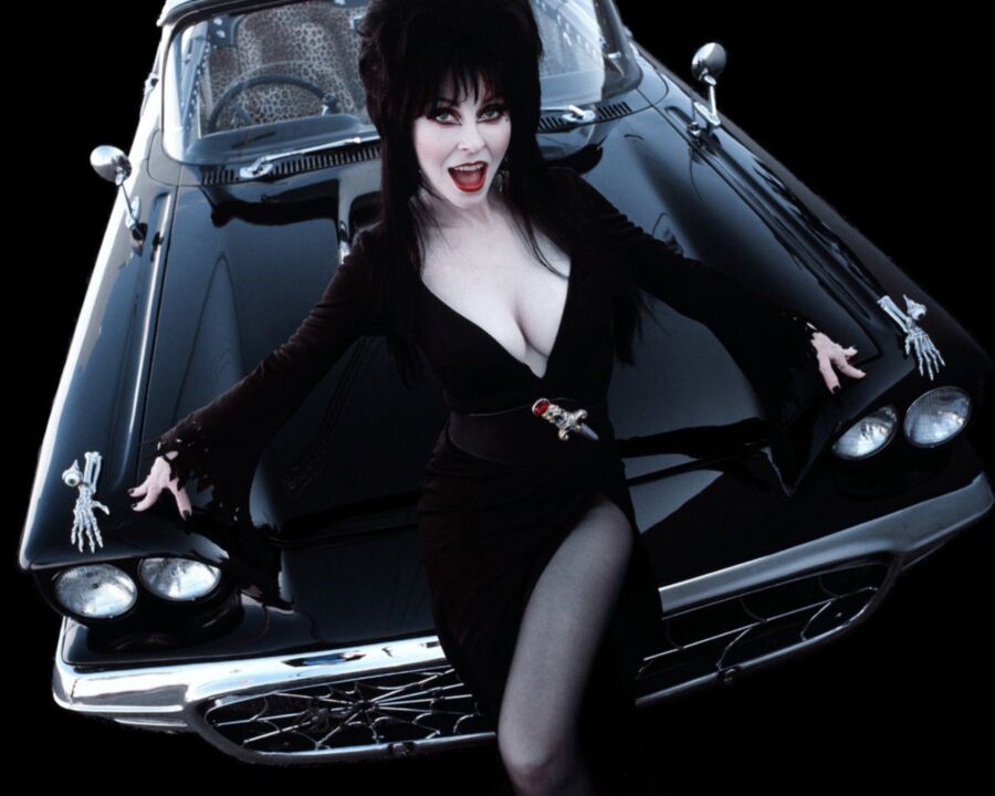 Free porn pics of Elvira mistress of the dark 4 of 10 pics