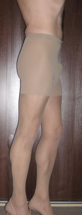Free porn pics of Tan tights with nude heels 1 of 24 pics