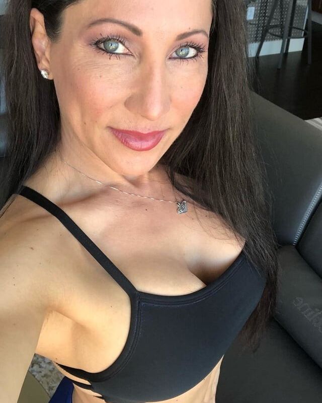 Free porn pics of Hot selfie Milf 6 of 29 pics