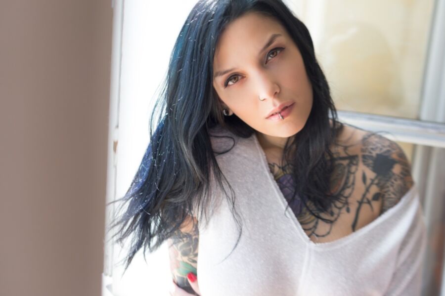 Suicide Girl Free Gallery