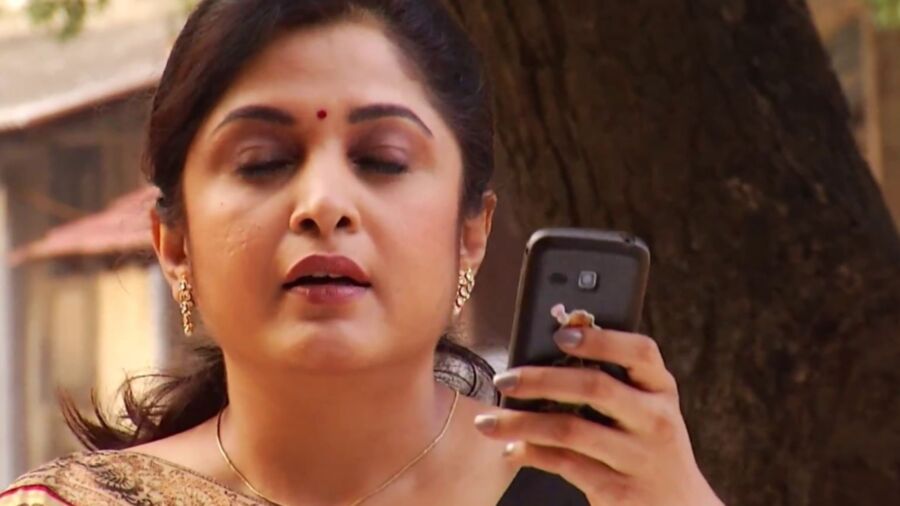 Free porn pics of Ramya hot milf saree 20 of 22 pics