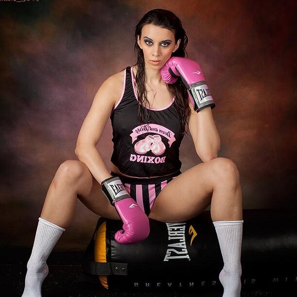 Free porn pics of These women will devastate you in the boxing ring 6 of 43 pics