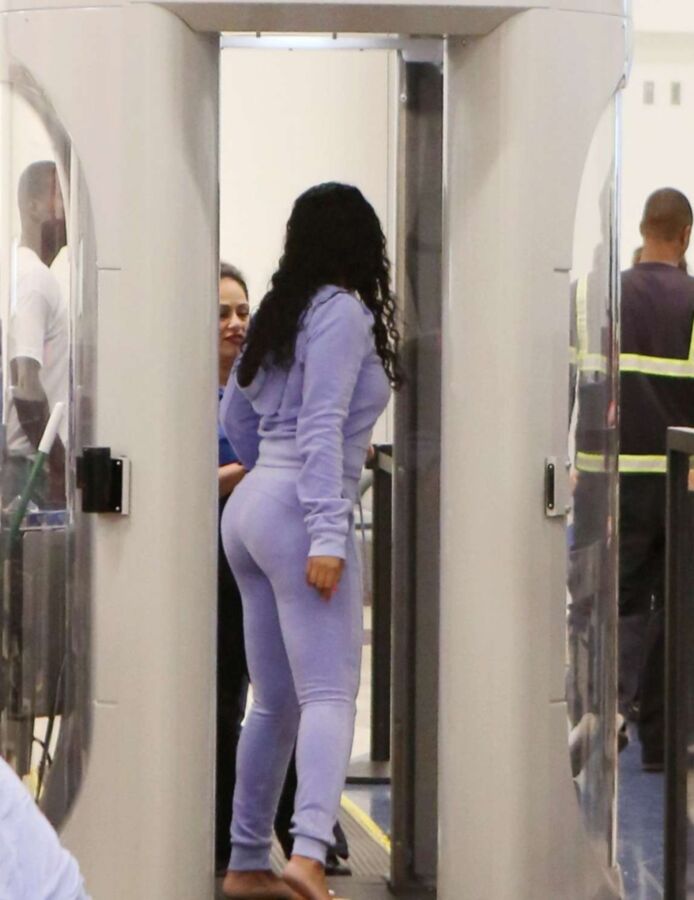 Free porn pics of Rihanna purple sweatpants 13 of 14 pics