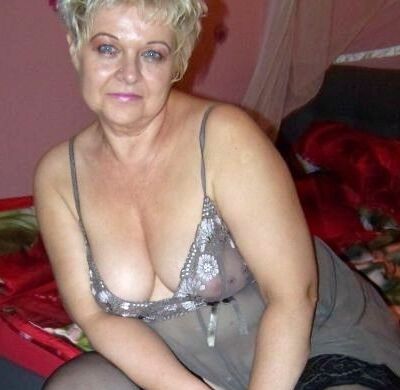Free porn pics of Interesting mature not naked 3 of 5 pics