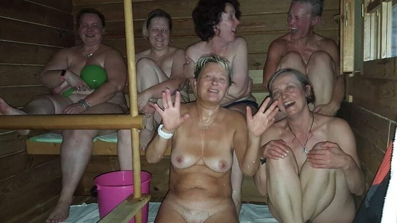 Free porn pics of Unaware matures in sauna 3 of 4 pics