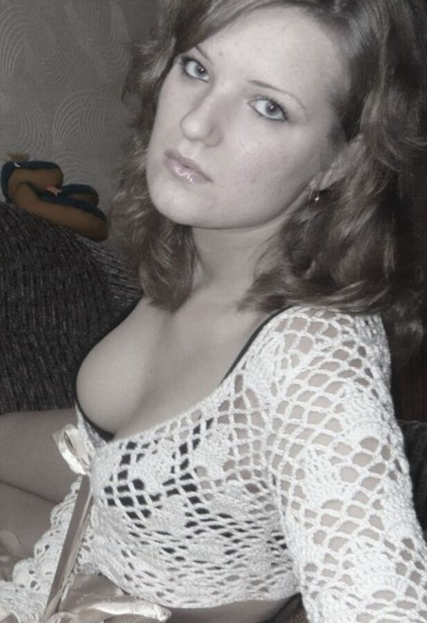 Free porn pics of Gorgeous Young Slut Posing 1 of 117 pics