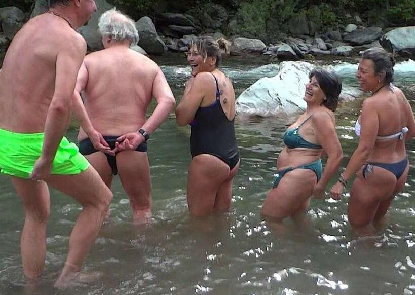 Free porn pics of Italian Mature and Granny at The Beach (ass special) 11 of 22 pics