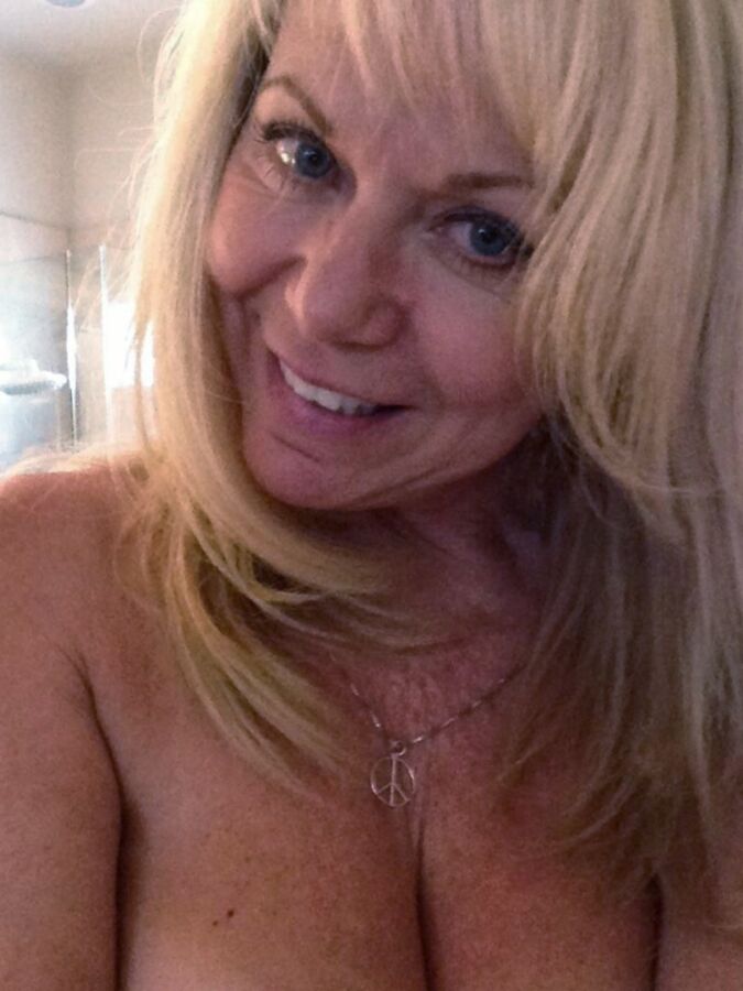 Free porn pics of Another hot blonde milf 13 of 14 pics