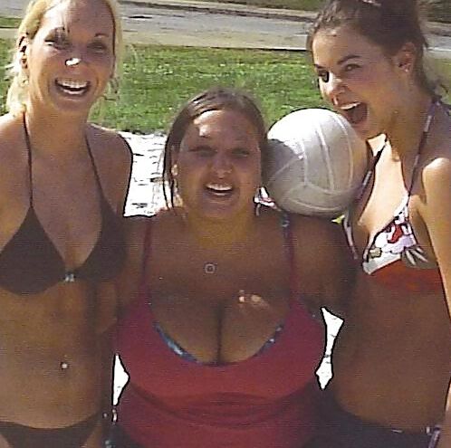 Free porn pics of Big Breasted Babes 4 of 80 pics