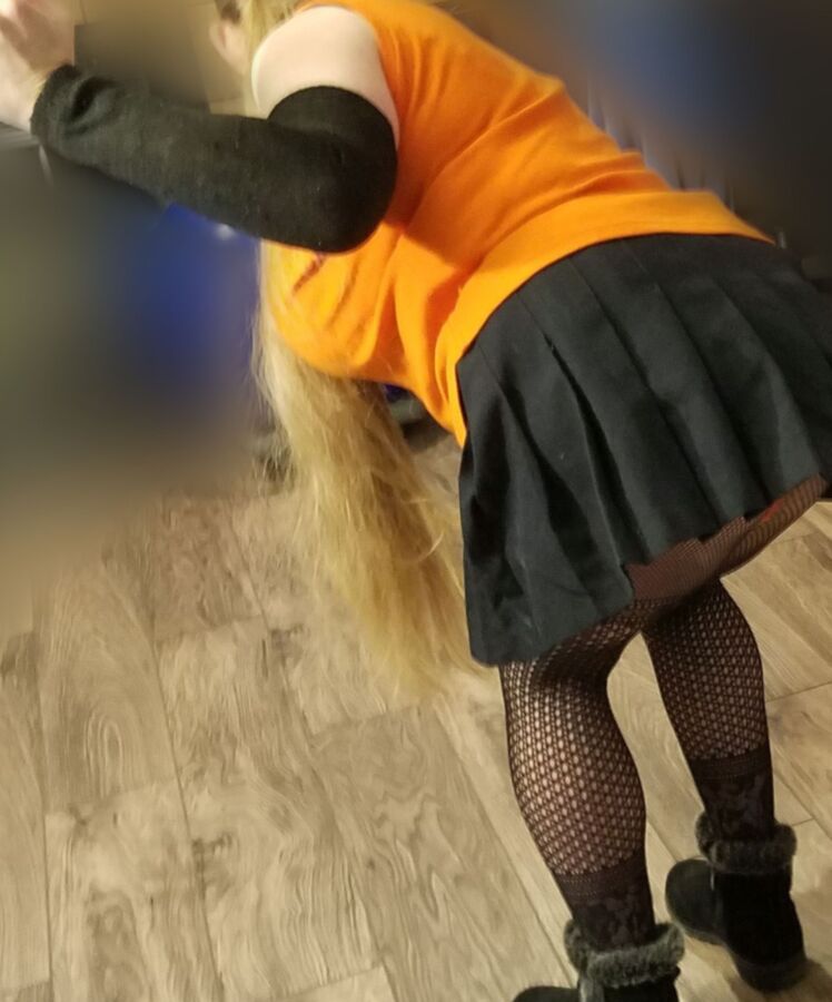 Free porn pics of Ms. Evelyn in Orange and Black 3 of 22 pics