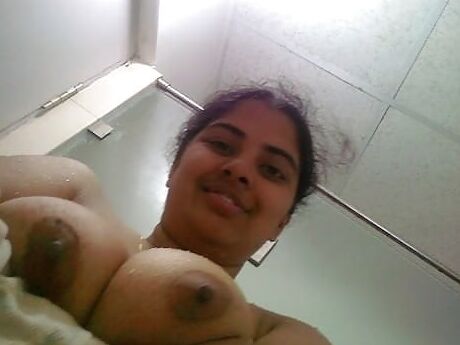 Free porn pics of LOVELY SOUTH INDIAN BITCH... 10 of 19 pics