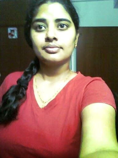 Free porn pics of LOVELY SOUTH INDIAN BITCH... 1 of 19 pics