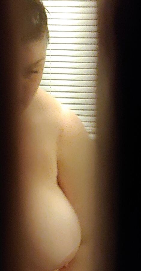 Free porn pics of voyuer shots bbw wife bathroom 15 of 37 pics