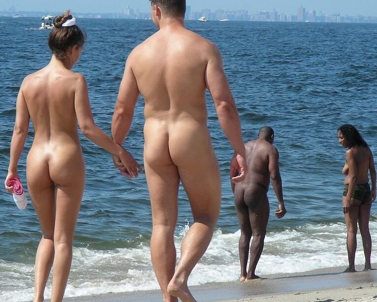 Free porn pics of naturist on vacation 8 of 11 pics