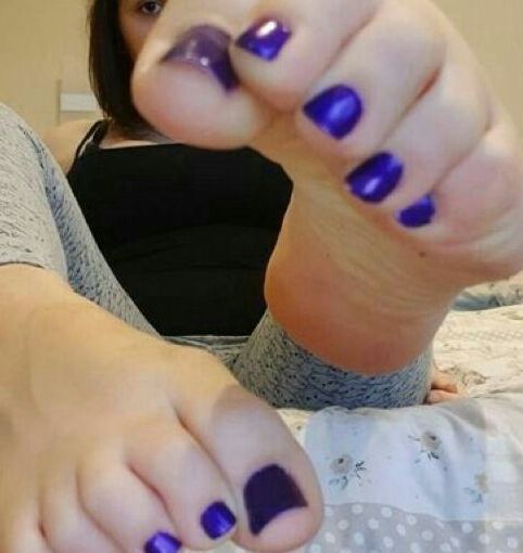 Free porn pics of Pretty faces pretty feet 5 of 25 pics